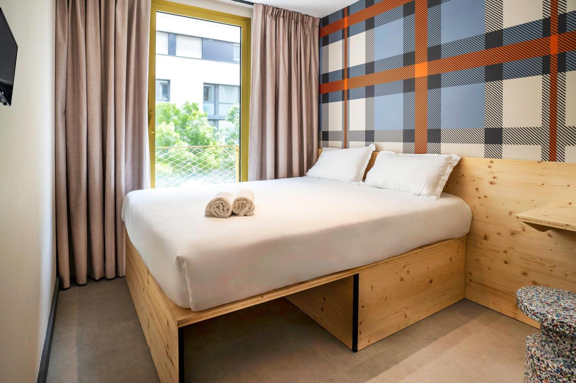 Easyhotel Marseille Euromed Экстерьер фото