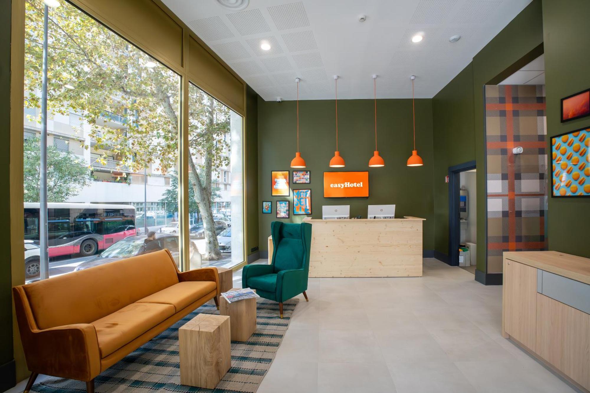 Easyhotel Marseille Euromed Экстерьер фото